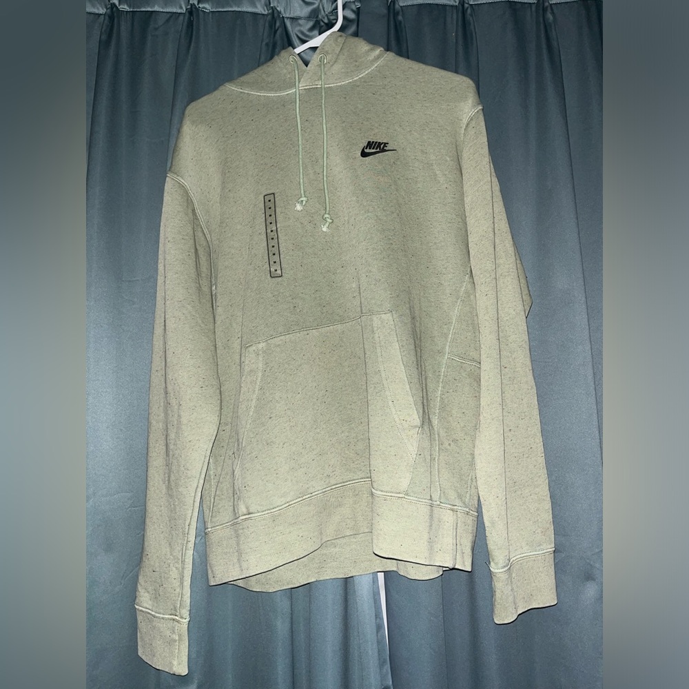 Men’s Green Nike Hoodie (Medium)